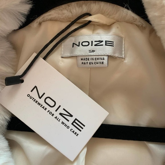 NOIZE‎ Loretta Faux Fur Cropped Double Breasted Plush Vegan Coat - NWT NFR - Picture 12 of 16